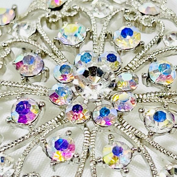 Round Flower Floral Bouquet Sash Brooch Pin Rhinestones Wedding Silver Toned - Picture 6 of 8